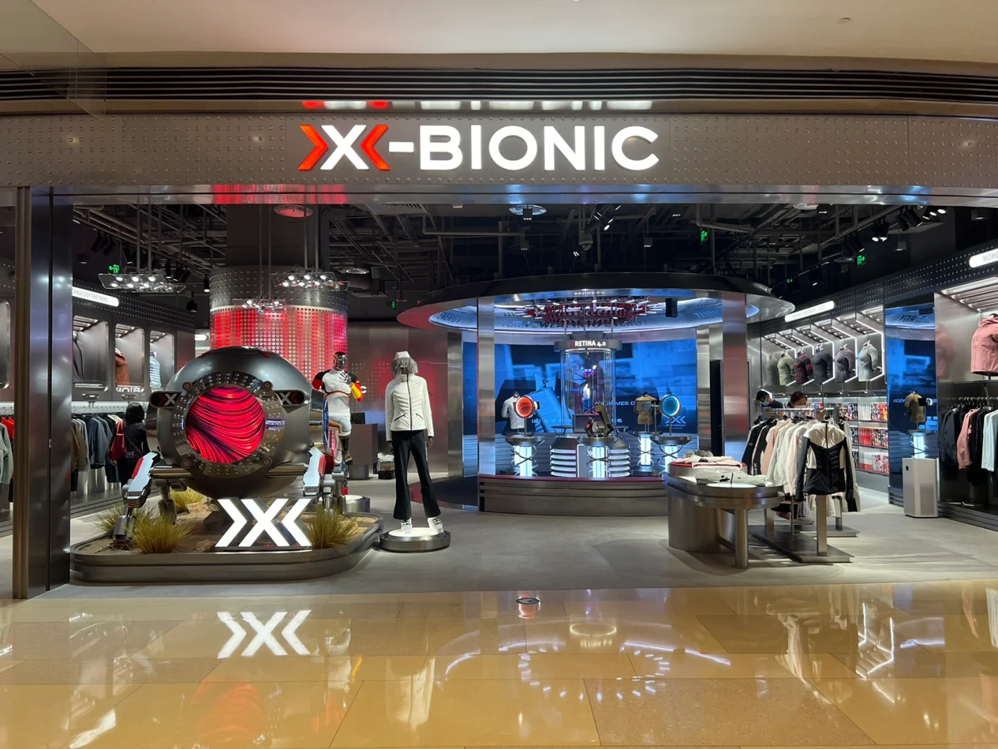 bionic与bionics的区别 by bike和on bikes的区别 